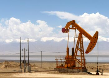 Oil_well_in_Tsaidam