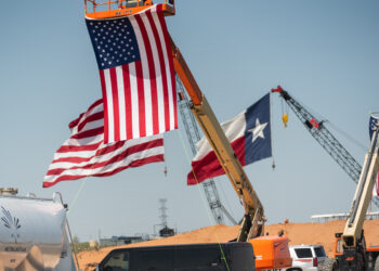 U.S. Oil Production Faces Decline: A Wake-Up Call for Energy Strategy