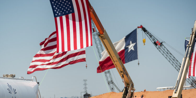 U.S. Oil Production Faces Decline: A Wake-Up Call for Energy Strategy