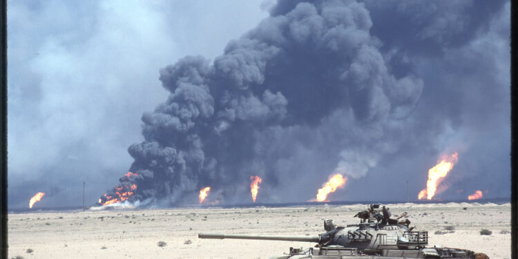 Kuwait_DS_oil_fires_and_damaged_tank_-_USACE-p15141coll5-10595