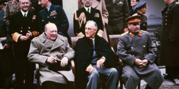 Yalta_summit_1945_with_Churchill,_Roosevelt,_Stalin