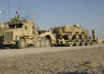 Oshkosh M1070 HET